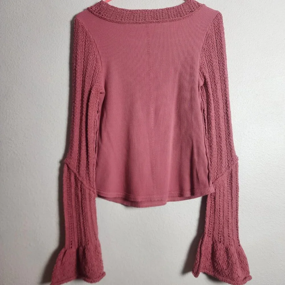 Free People Shirt Womens Large Pink Crochet Bell Sleeve Boho Knit Top